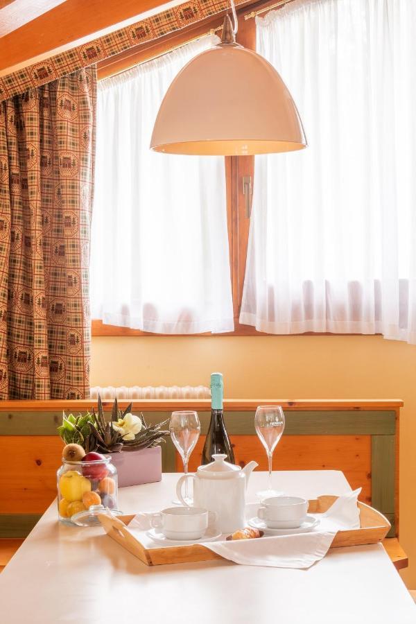 Nevesole Folgarida Resort Aparthotel ภายนอก รูปภาพ