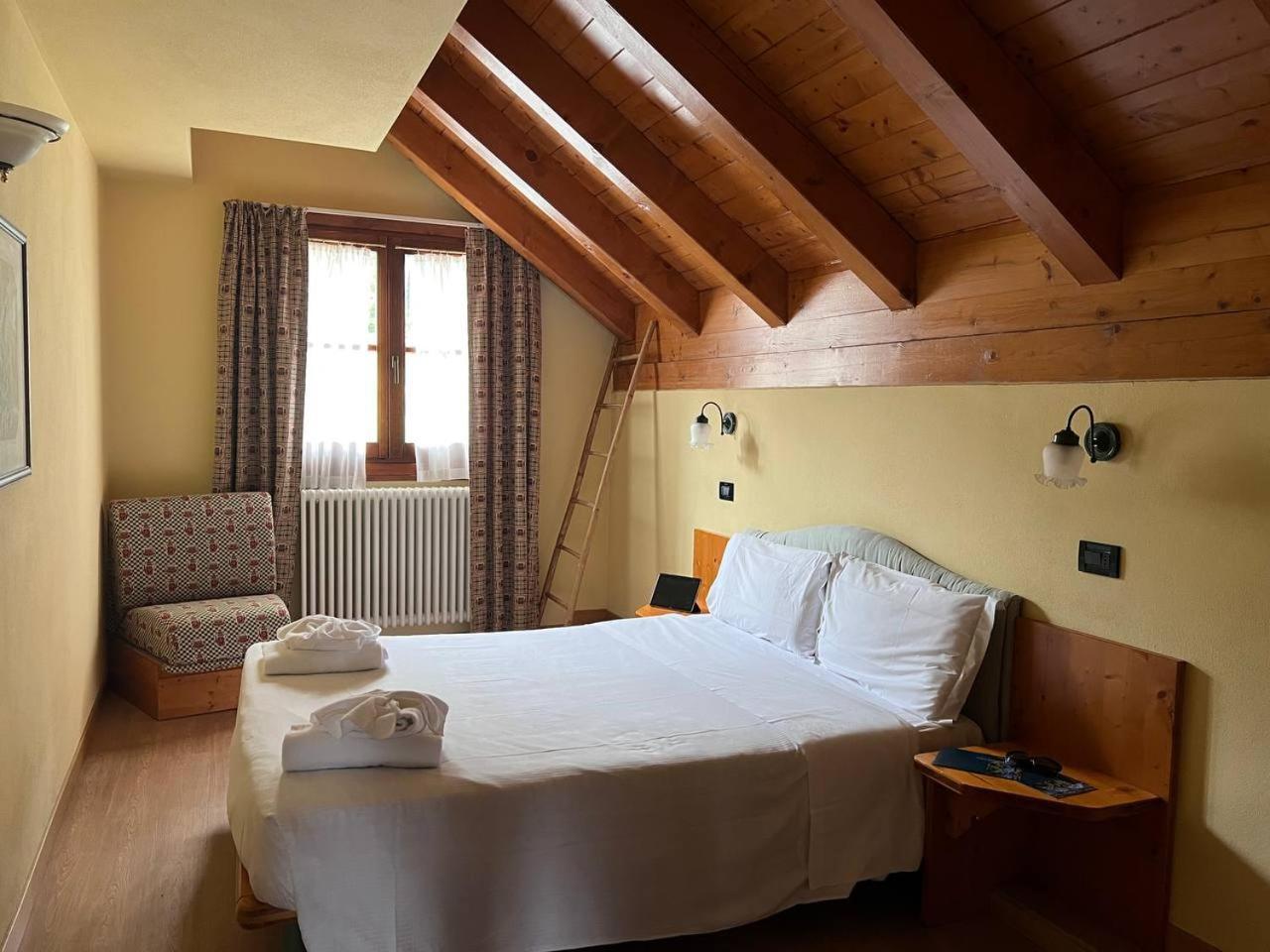 Nevesole Folgarida Resort Aparthotel ภายนอก รูปภาพ