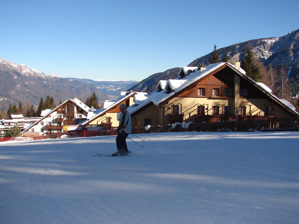 Nevesole Folgarida Resort Aparthotel ภายนอก รูปภาพ