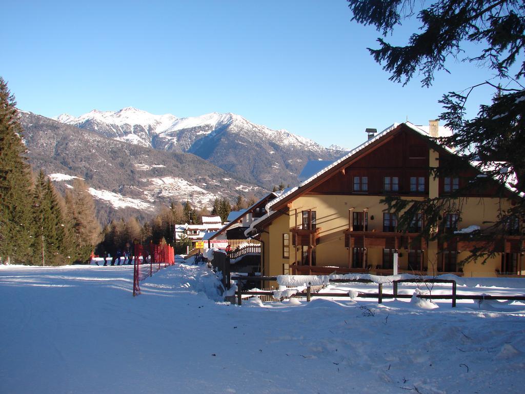 Nevesole Folgarida Resort Aparthotel ภายนอก รูปภาพ