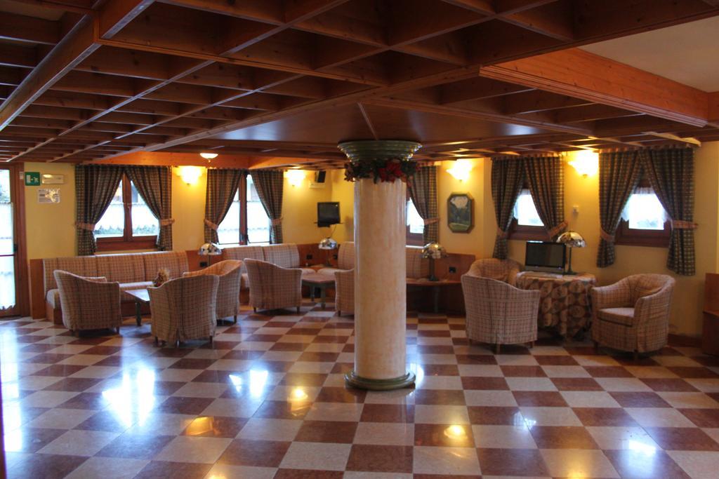 Nevesole Folgarida Resort Aparthotel ภายนอก รูปภาพ