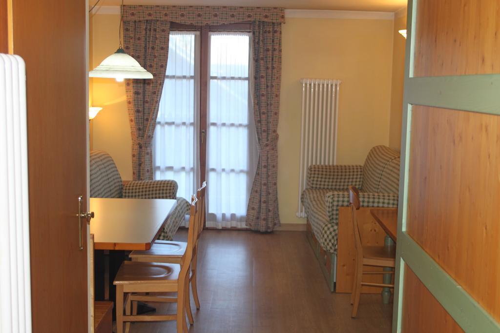 Nevesole Folgarida Resort Aparthotel ภายนอก รูปภาพ