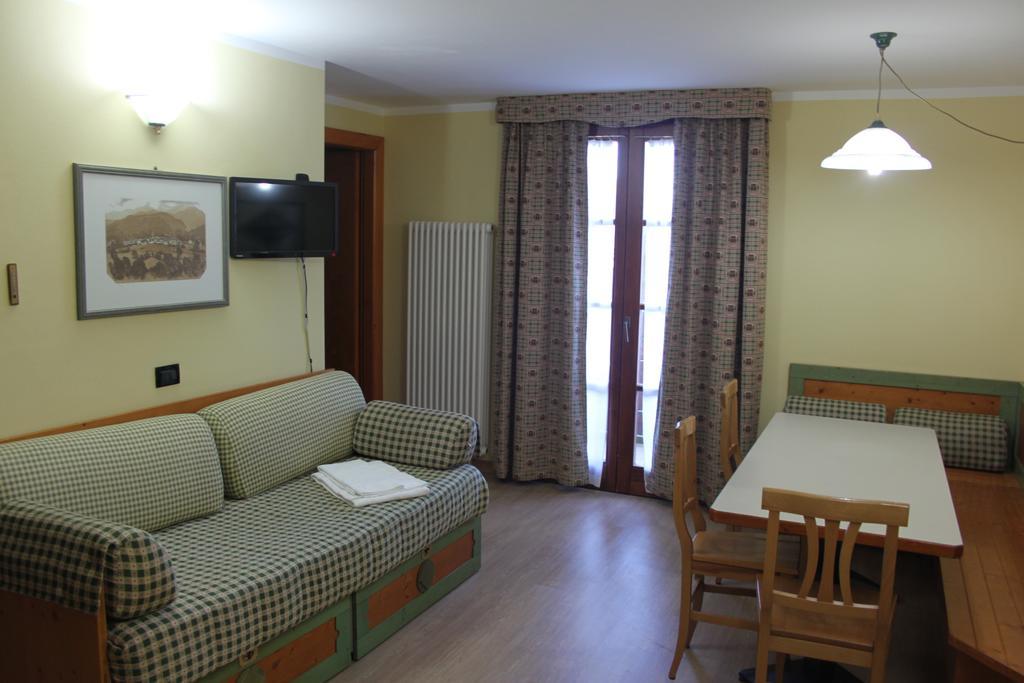 Nevesole Folgarida Resort Aparthotel ภายนอก รูปภาพ