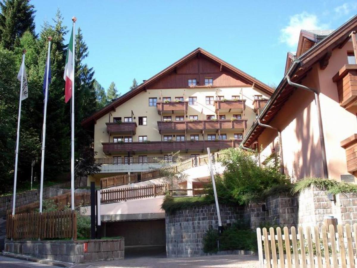 Nevesole Folgarida Resort Aparthotel ภายนอก รูปภาพ